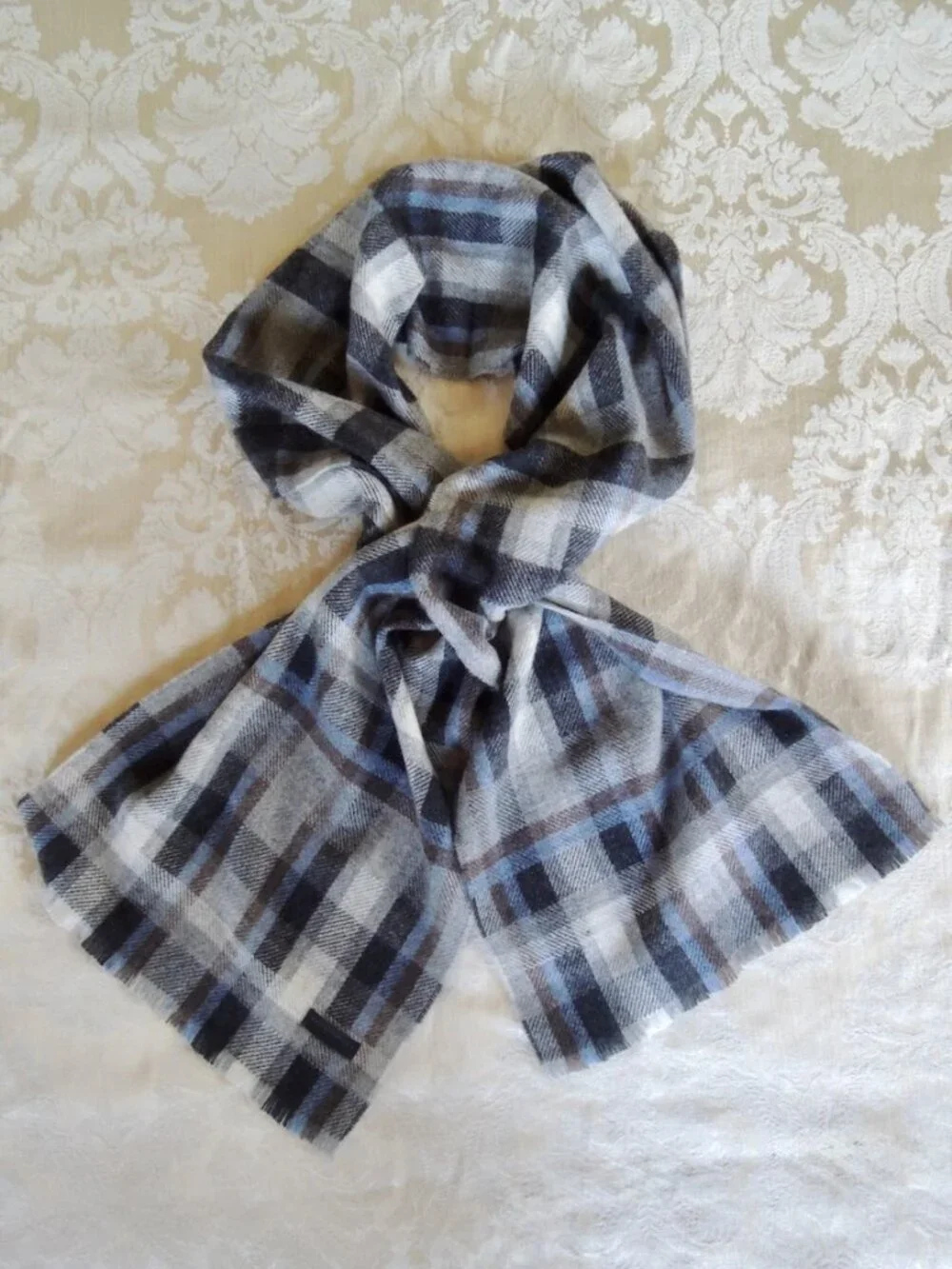 Bruno Magli Blue & Gray Mixed Weave Plaid Cashmere Scarf OS NWT